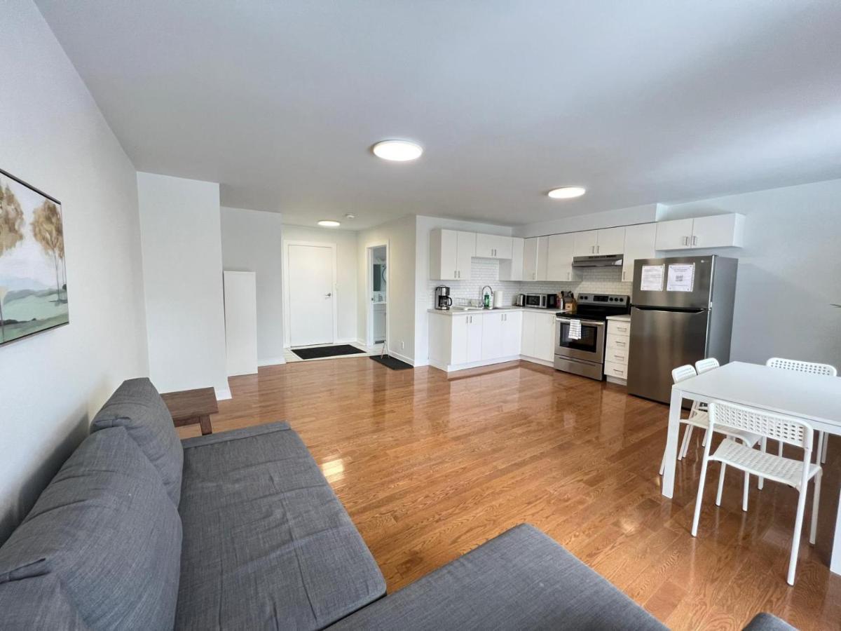 Letitia Heights !B Spacious And Quiet Private Bedroom With Shared Bathroom Barrie Exteriör bild